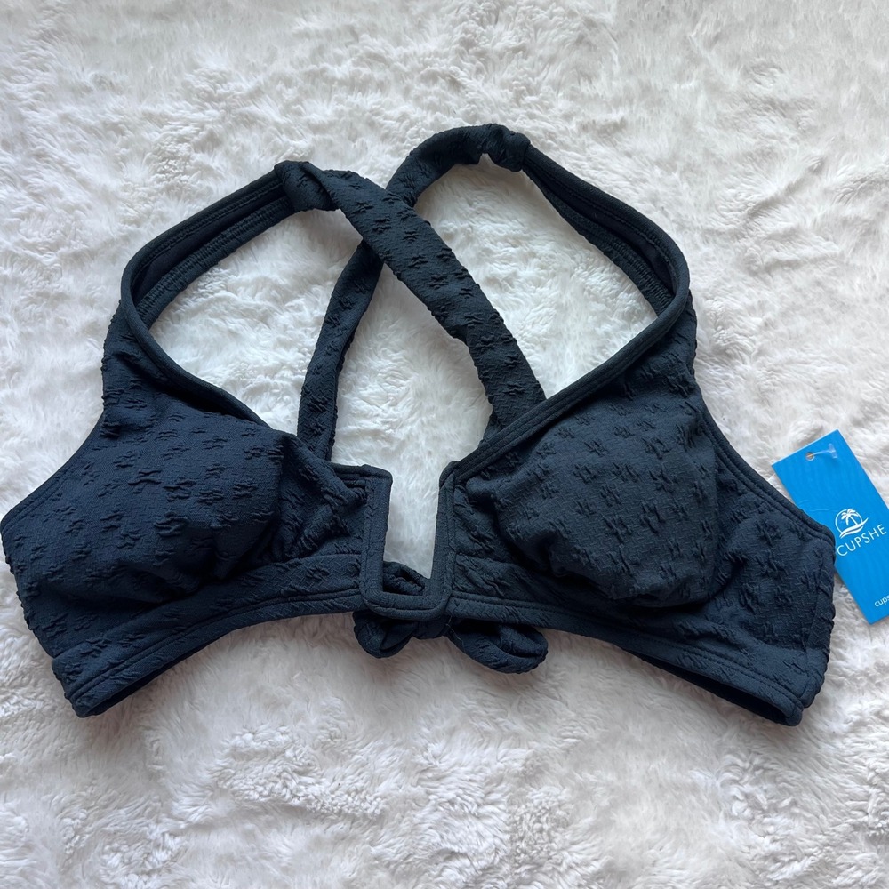 Cupshe Black Textured Jacquard V-Neck Cross Back Tie Bikini Top Size Medium NWT